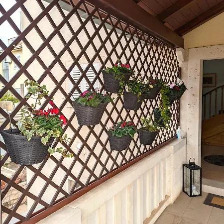 Pina Apartmán *