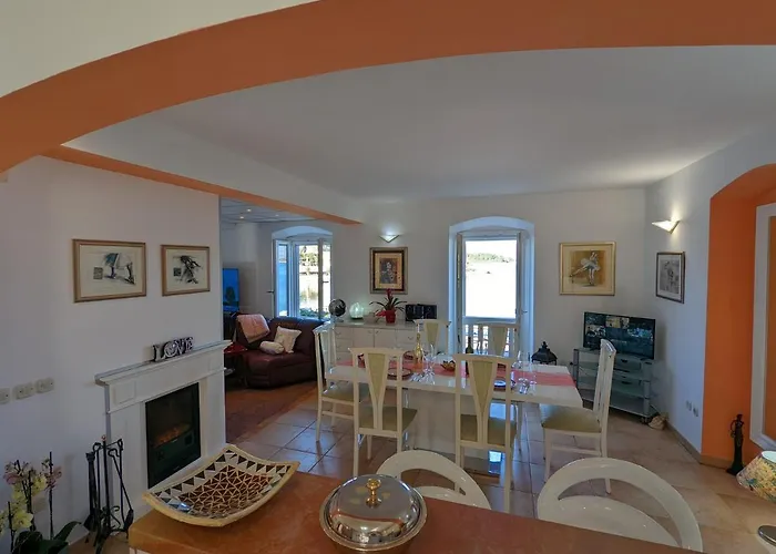 Pina Διαμέρισμα Λομπάρδα