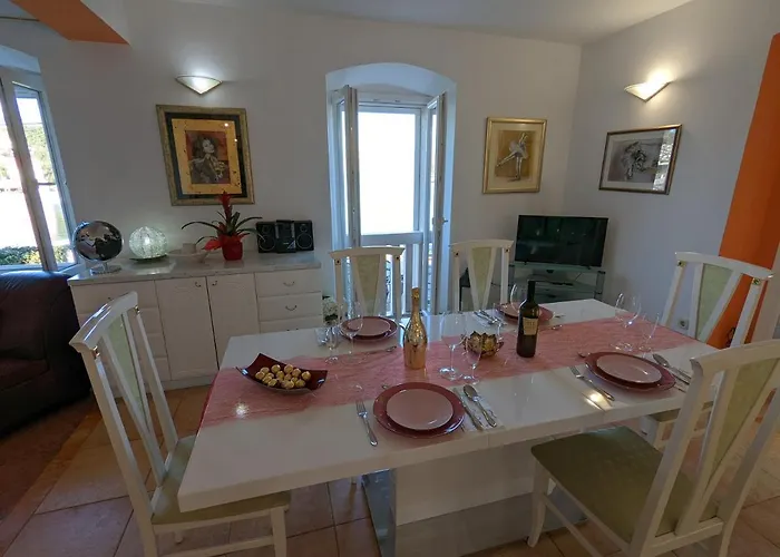 Pina Διαμέρισμα Λομπάρδα